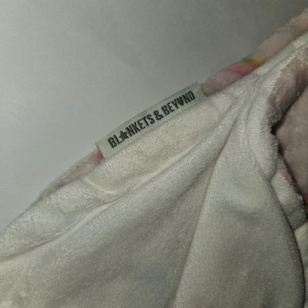 Blankets & Beyond Pink White Rainbow Fleece Baby Blanket SOFT 25