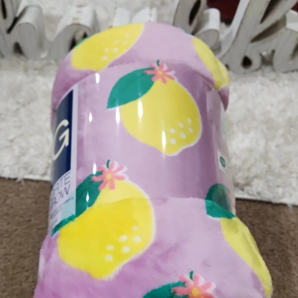 The Big One Lemon Floral Plush Throw
