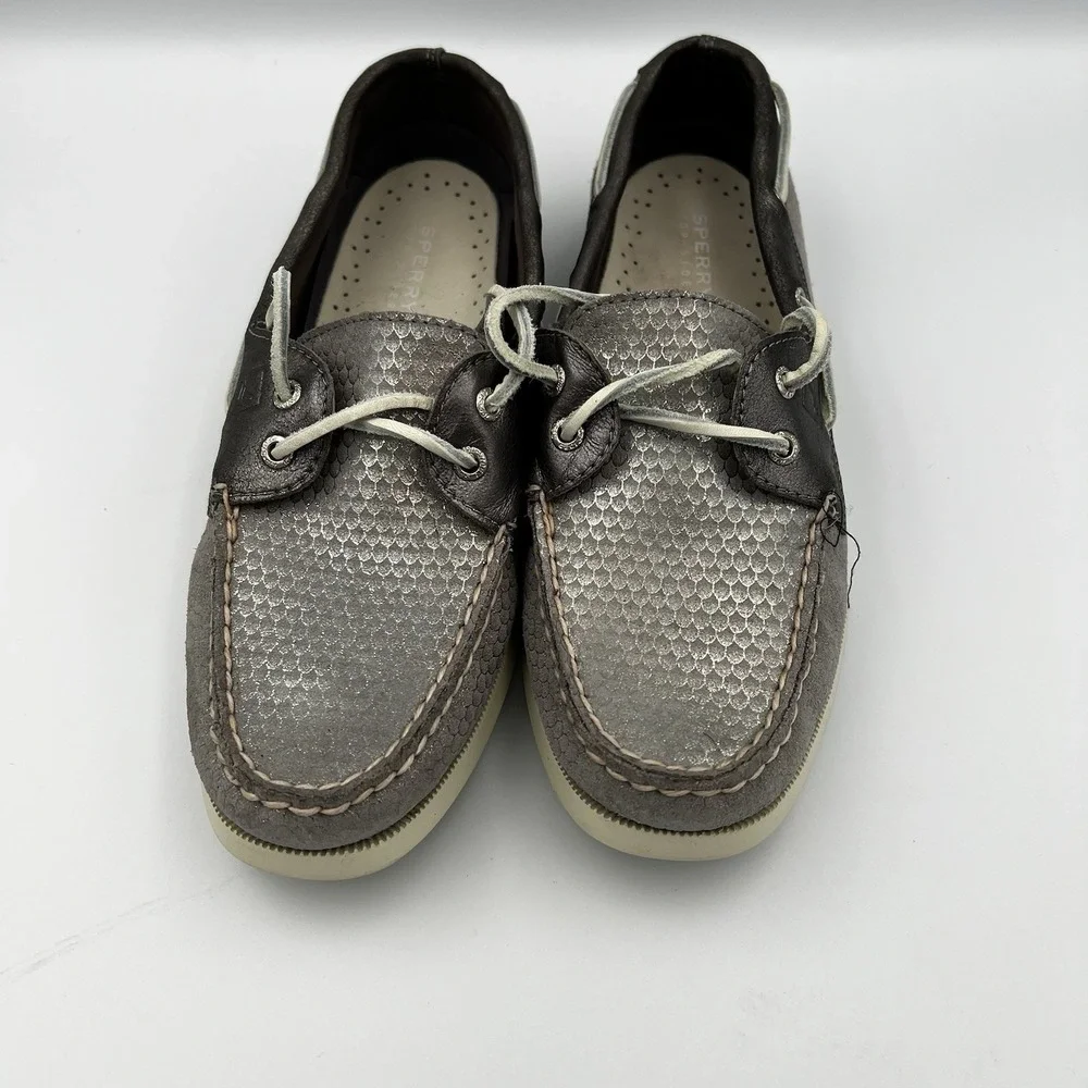 Sperry worn once