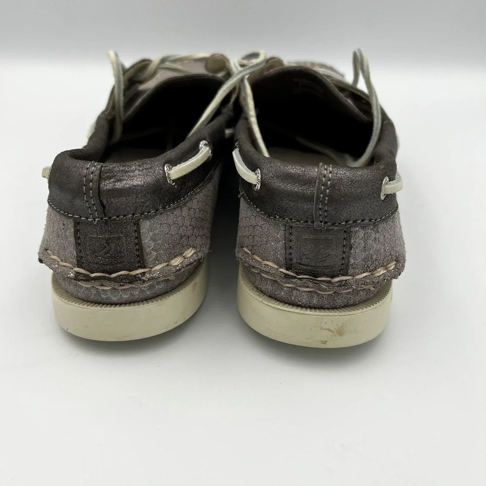 Sperry worn once
