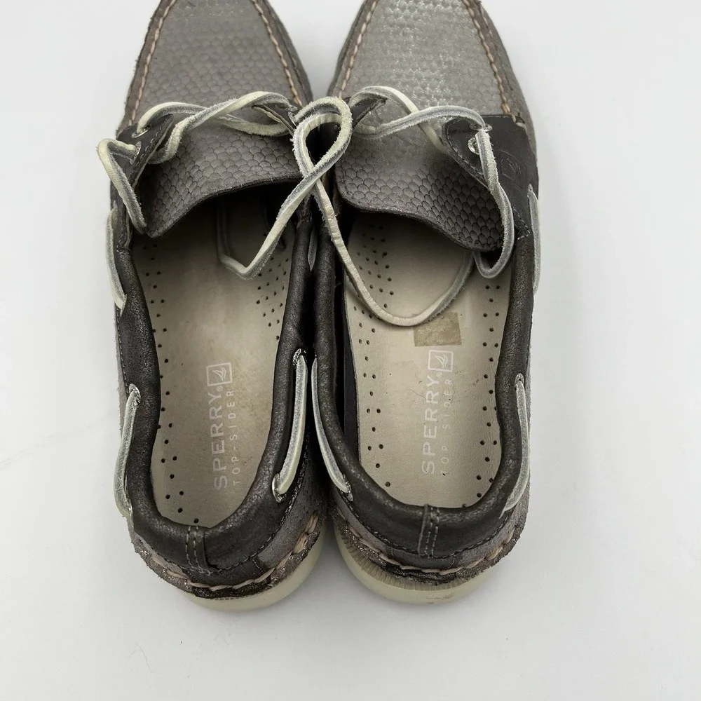 Sperry worn once