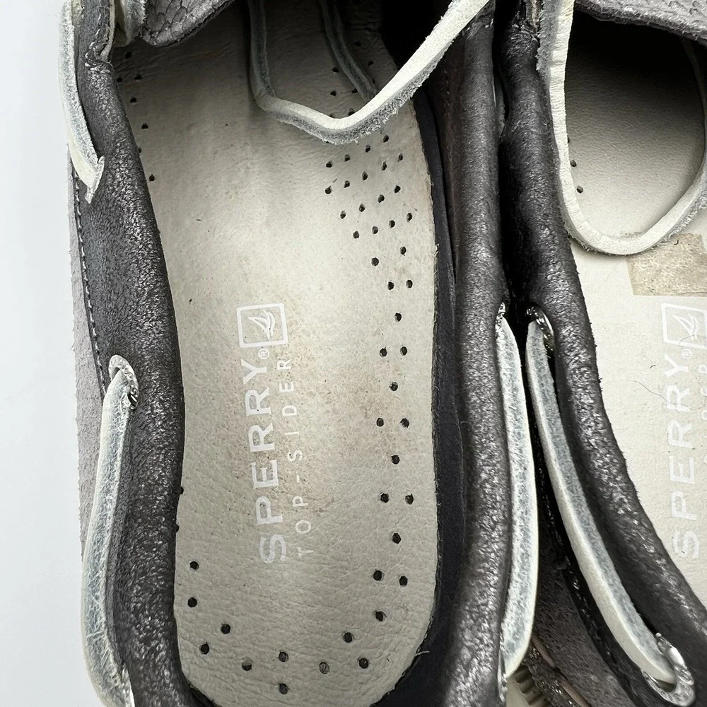 Sperry worn once