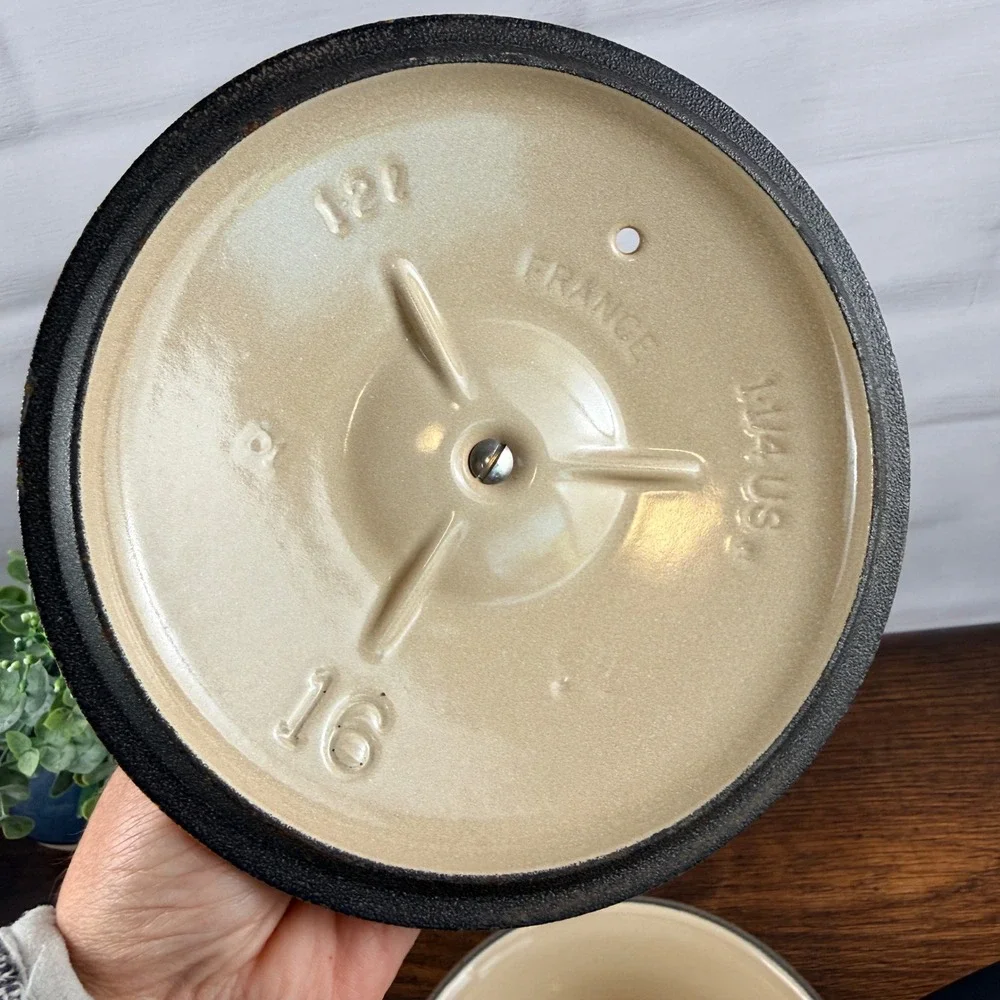 Le Creuset classic le