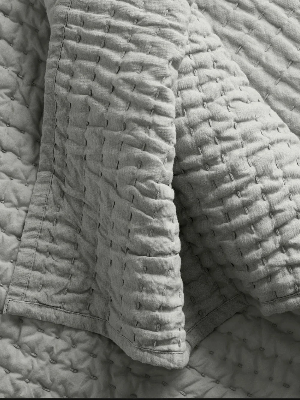 NWOT King/Cal King Linen and Organic Cotton Quilt (ONLY) in Mist - Retail $170