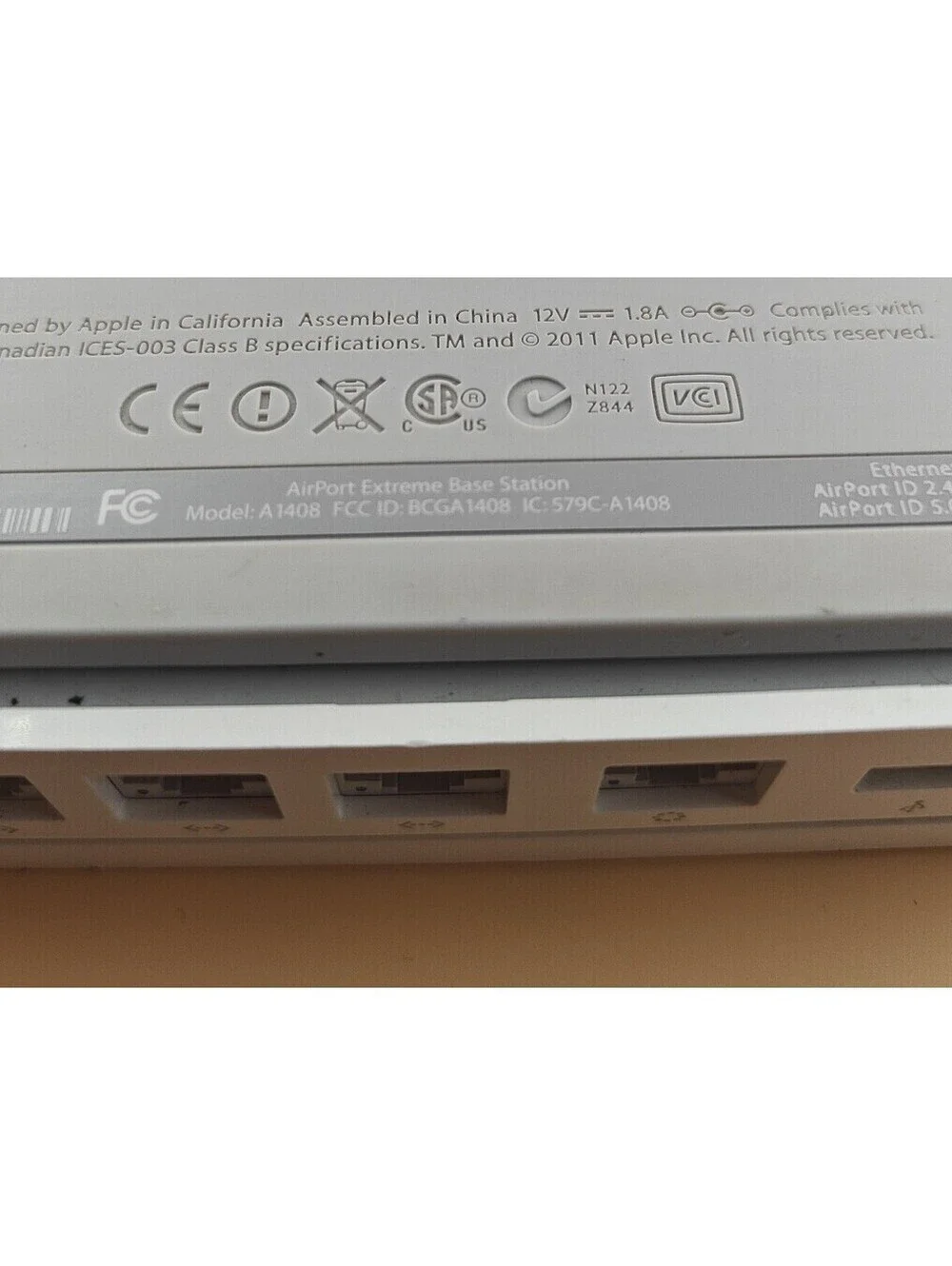 Apple AirPort Extreme 5th Gen A1408 MD031LL/A 802.11n Wi-Fi Router Adapter