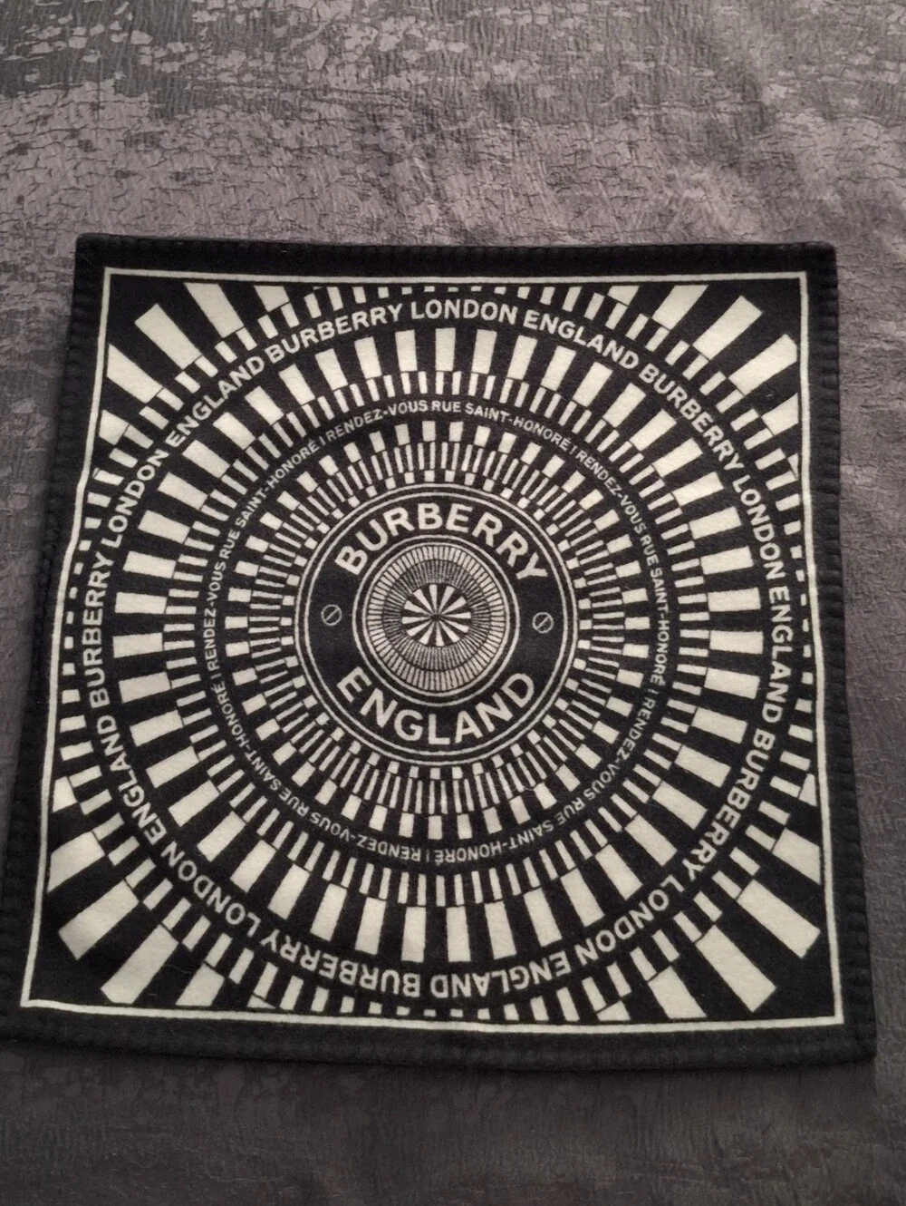 Burberry Blue and White Graphic England Logo Throw