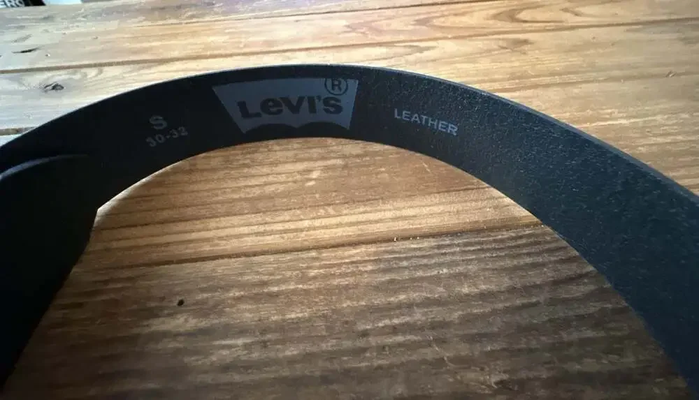 Levis levi black