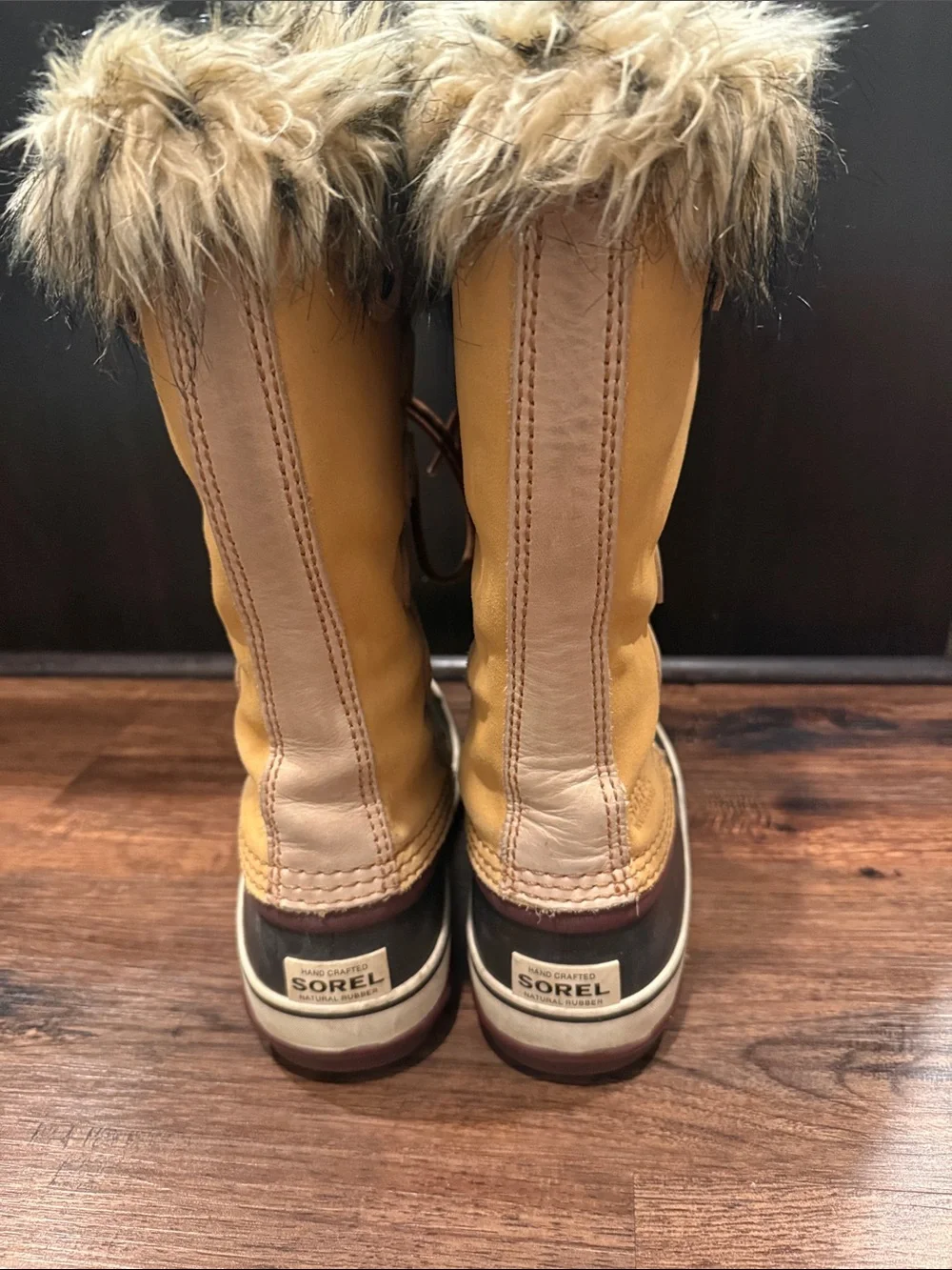Sorel tall winter