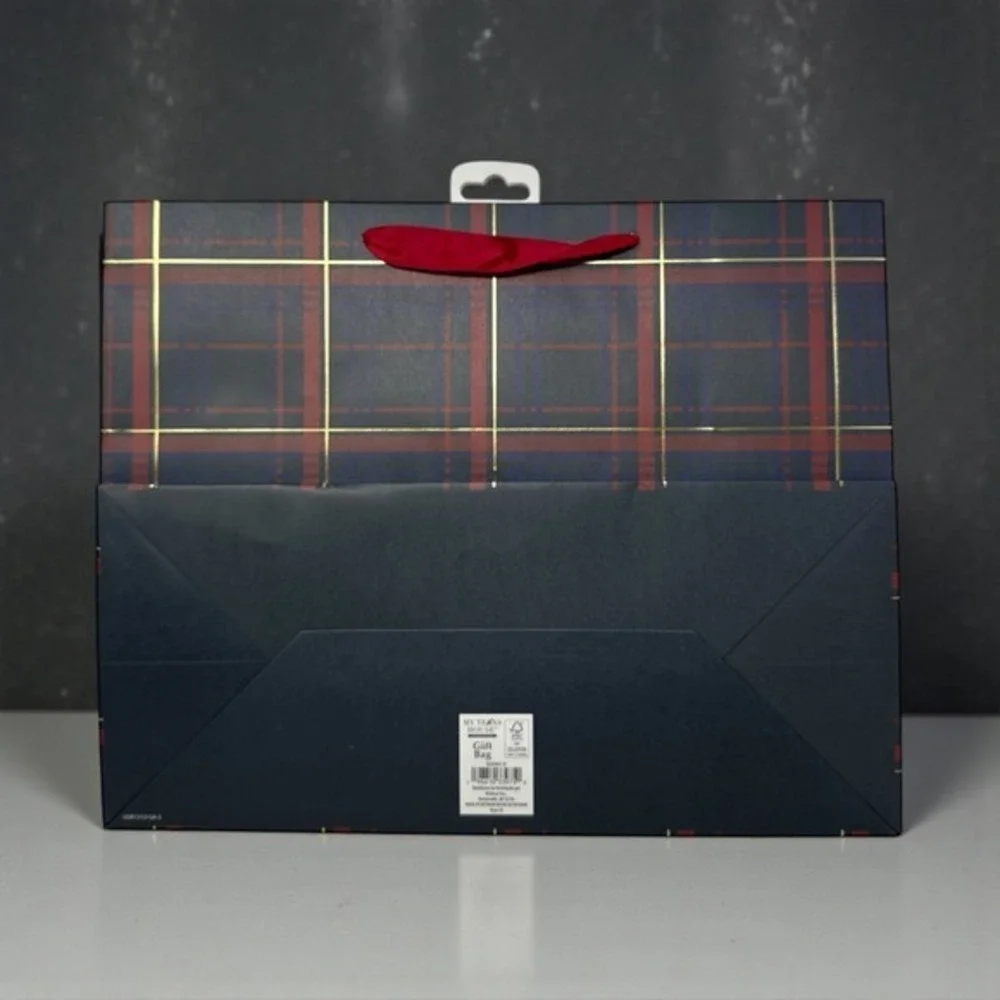 My Texas House XL Tartan Plaid Christmas Gift Bag –‎ Red Green Navy