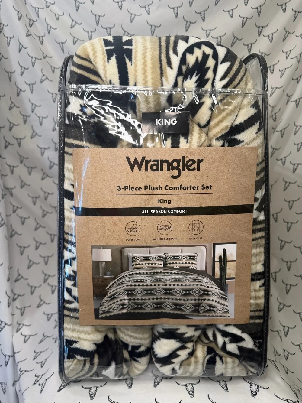 Wrangler Tan, Black & Cream Aztec Plush Comforter Set