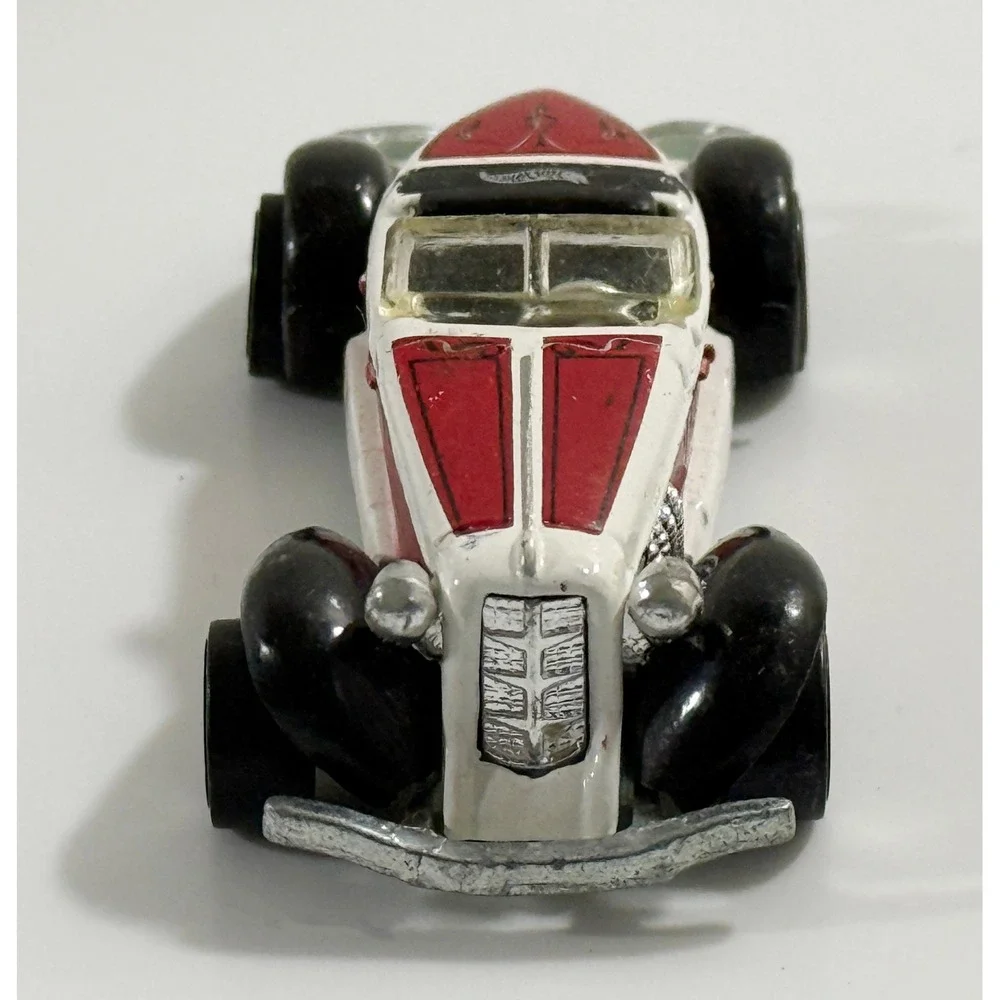 Hot‎ Wheels 1935 Classic Caddy Diecast Car 1:64 Red White Vintage 1978 Mattel