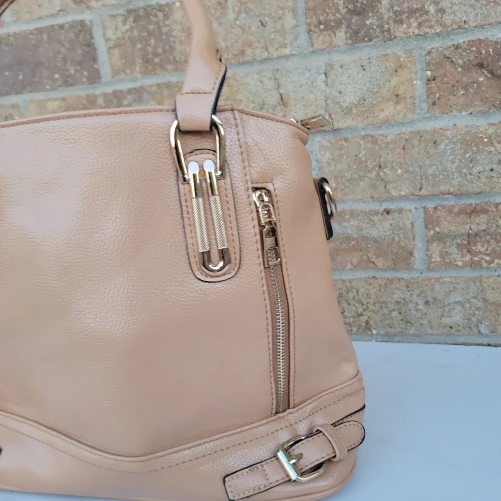 N/A sophisticated tan