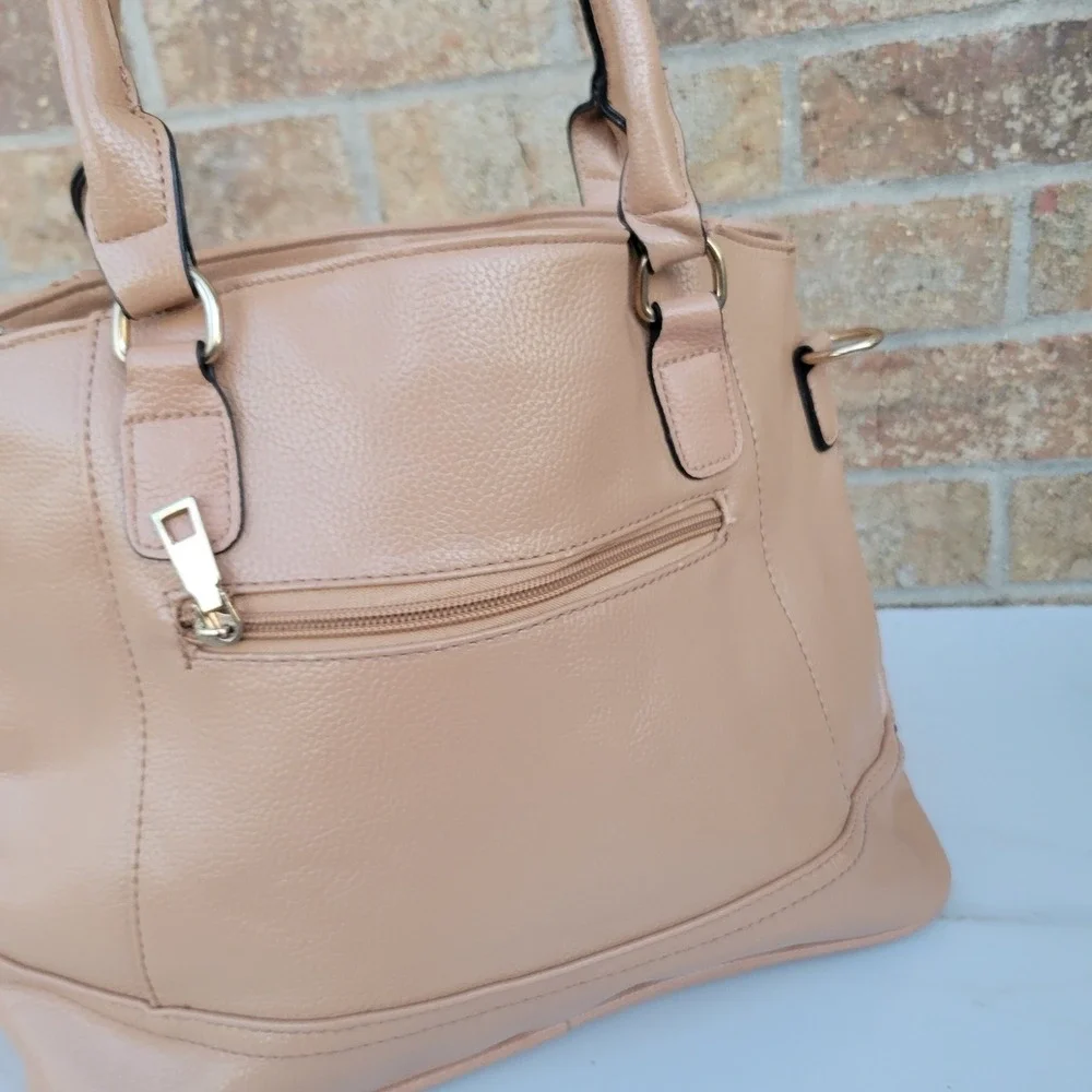N/A sophisticated tan