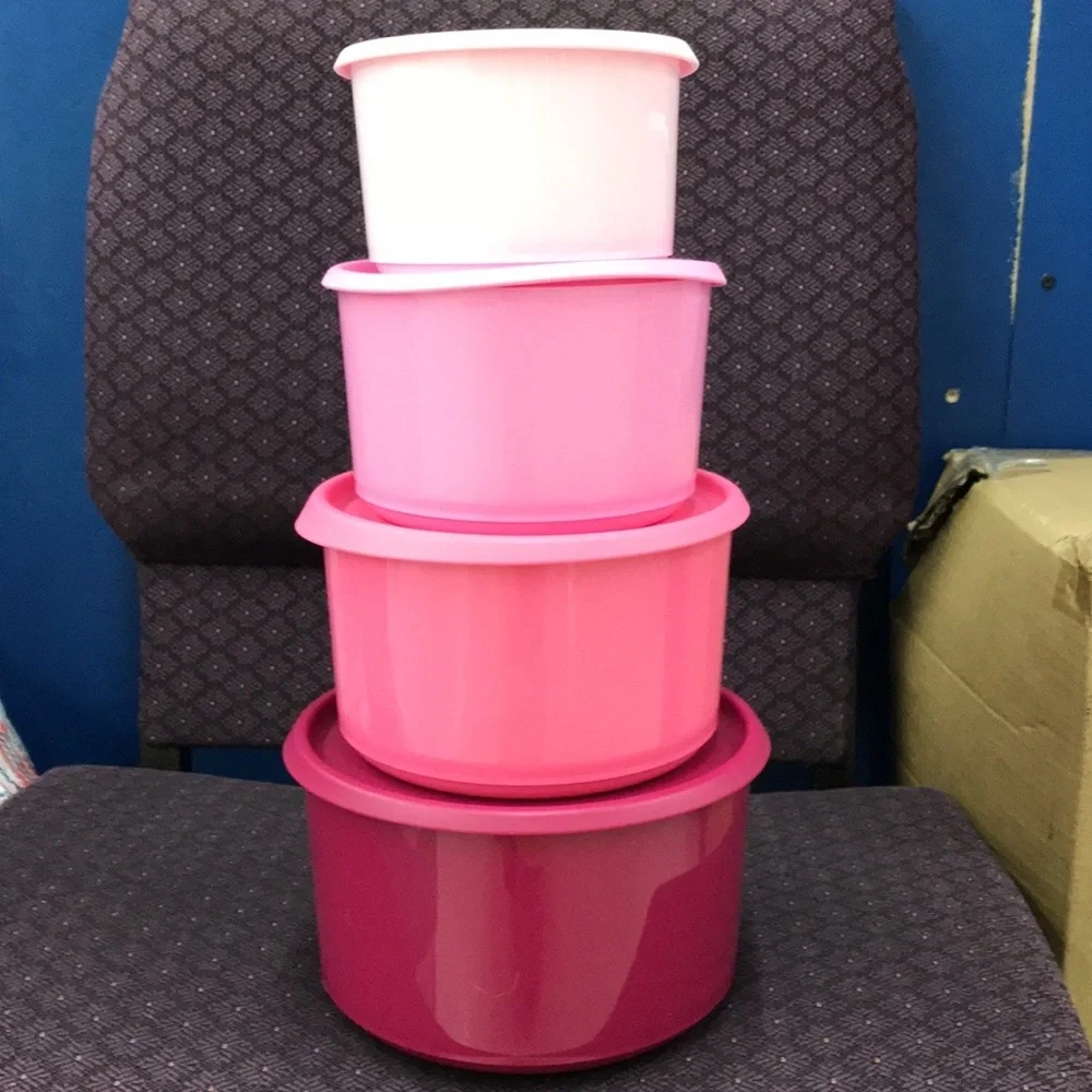 Tupperware set four