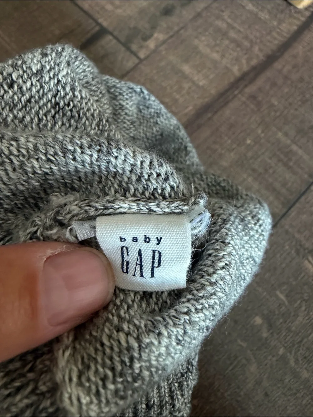 GAP beanie seasonal