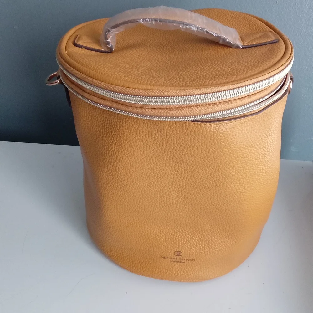 Oriflame Exklusiv Mustard Yellow Pebble Grain Vanity Case Bag Top Handle‎