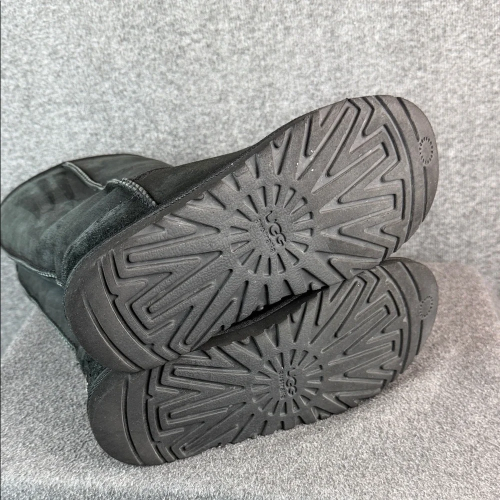 UGG pre owned
