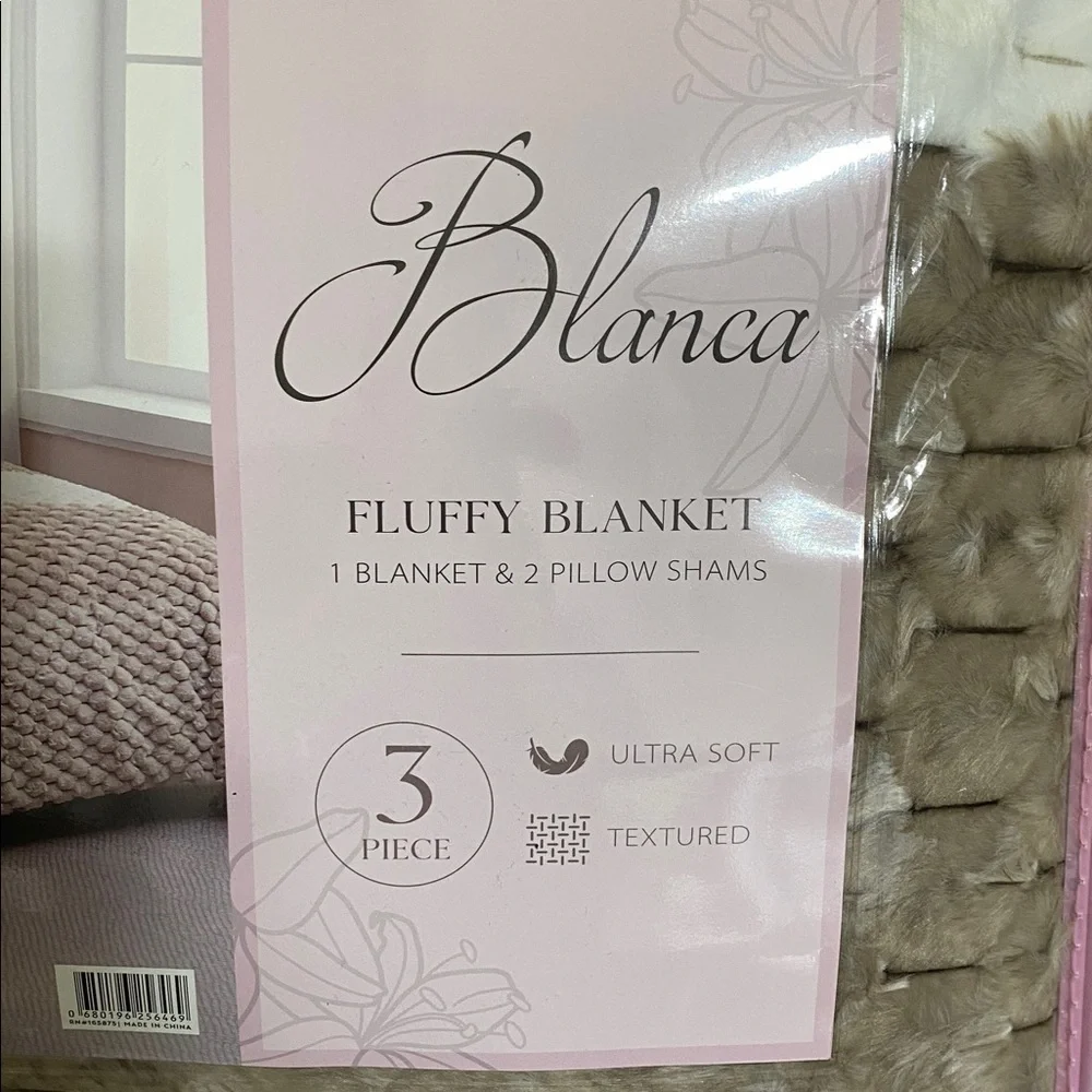 Cozy Beige and White Textured Comforter Set