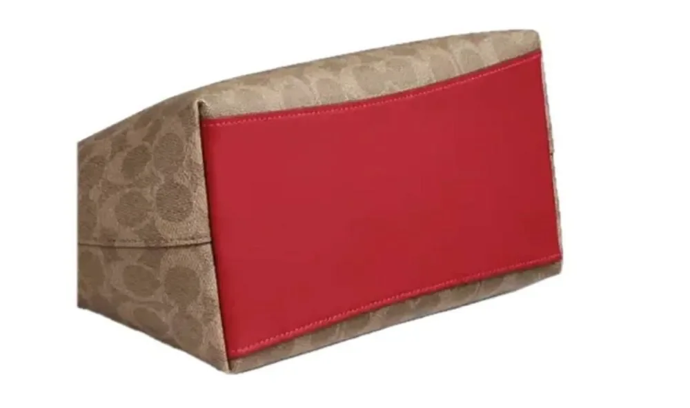 Coach beautiful signature