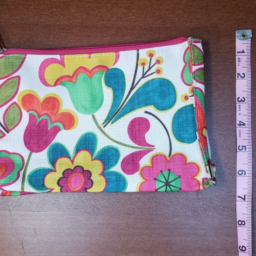 Estee Lauder 6x9x1 clutch stars