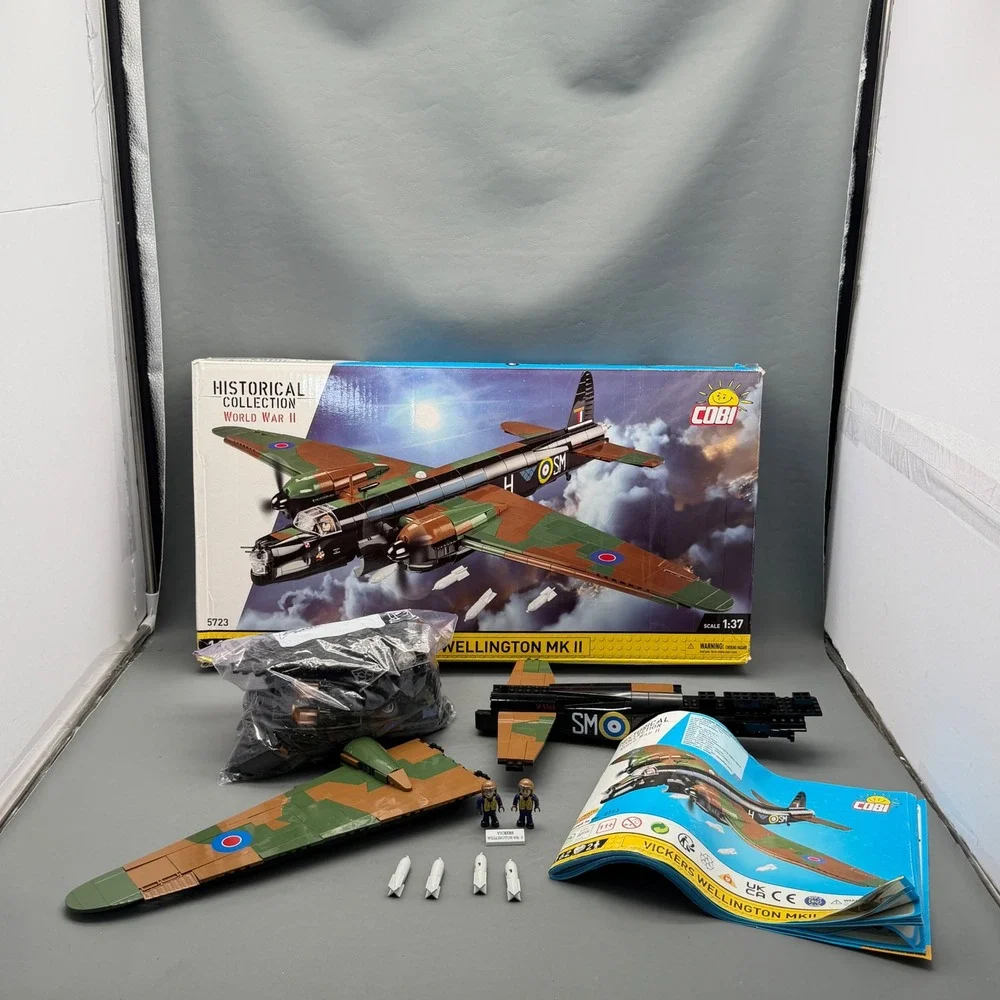 COBI Vickers Wellington Mk.II WWII  Bomber Set - Incomplete