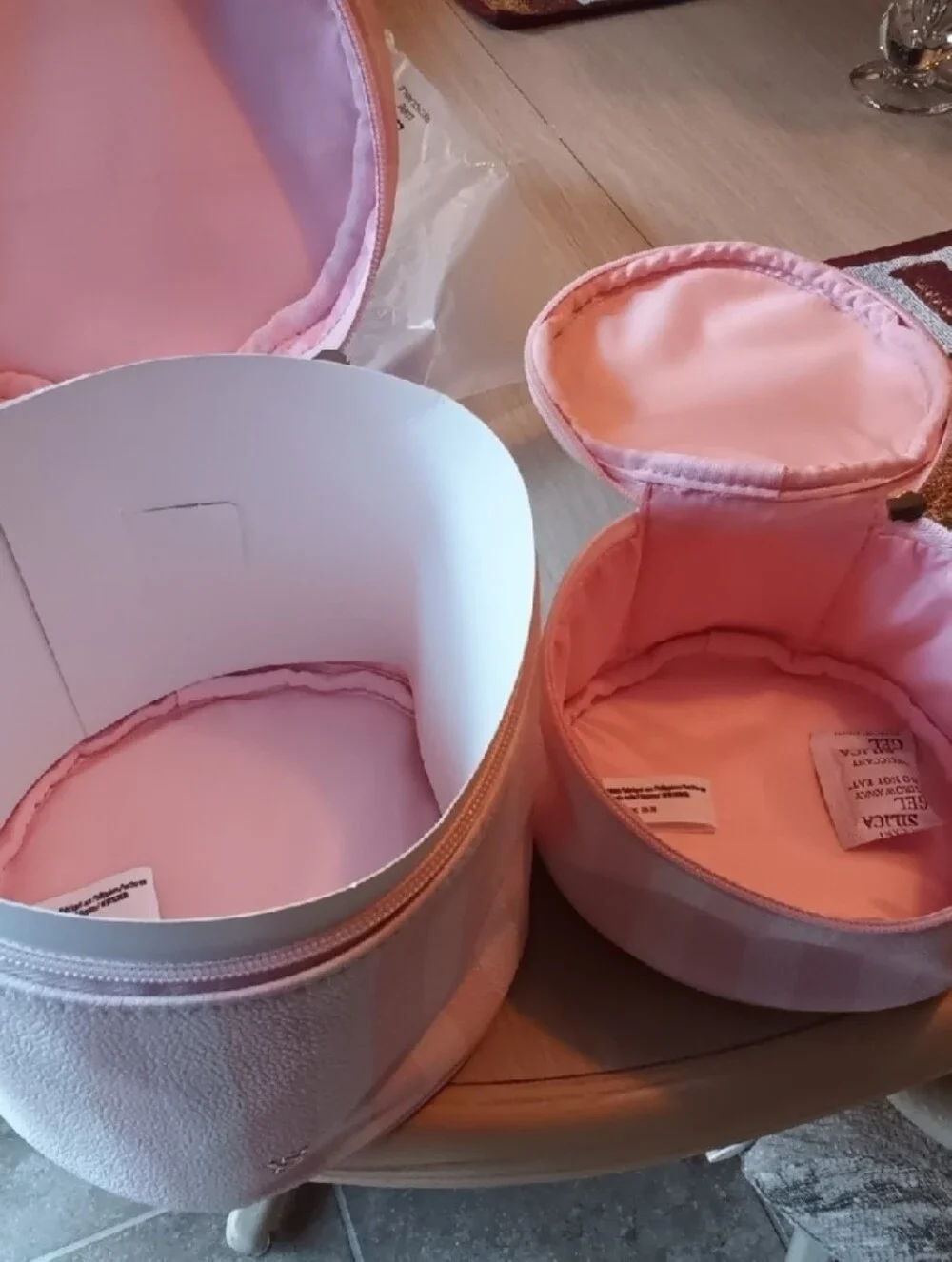 Victorias Secret chic pink