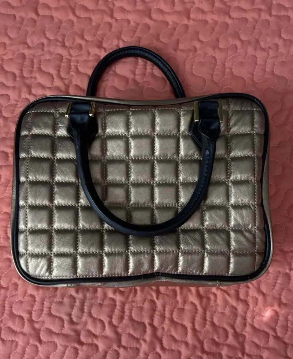 Metallic Gold Quilted Stowaway Travel Toiletry Jewelry Case Organizer Bag