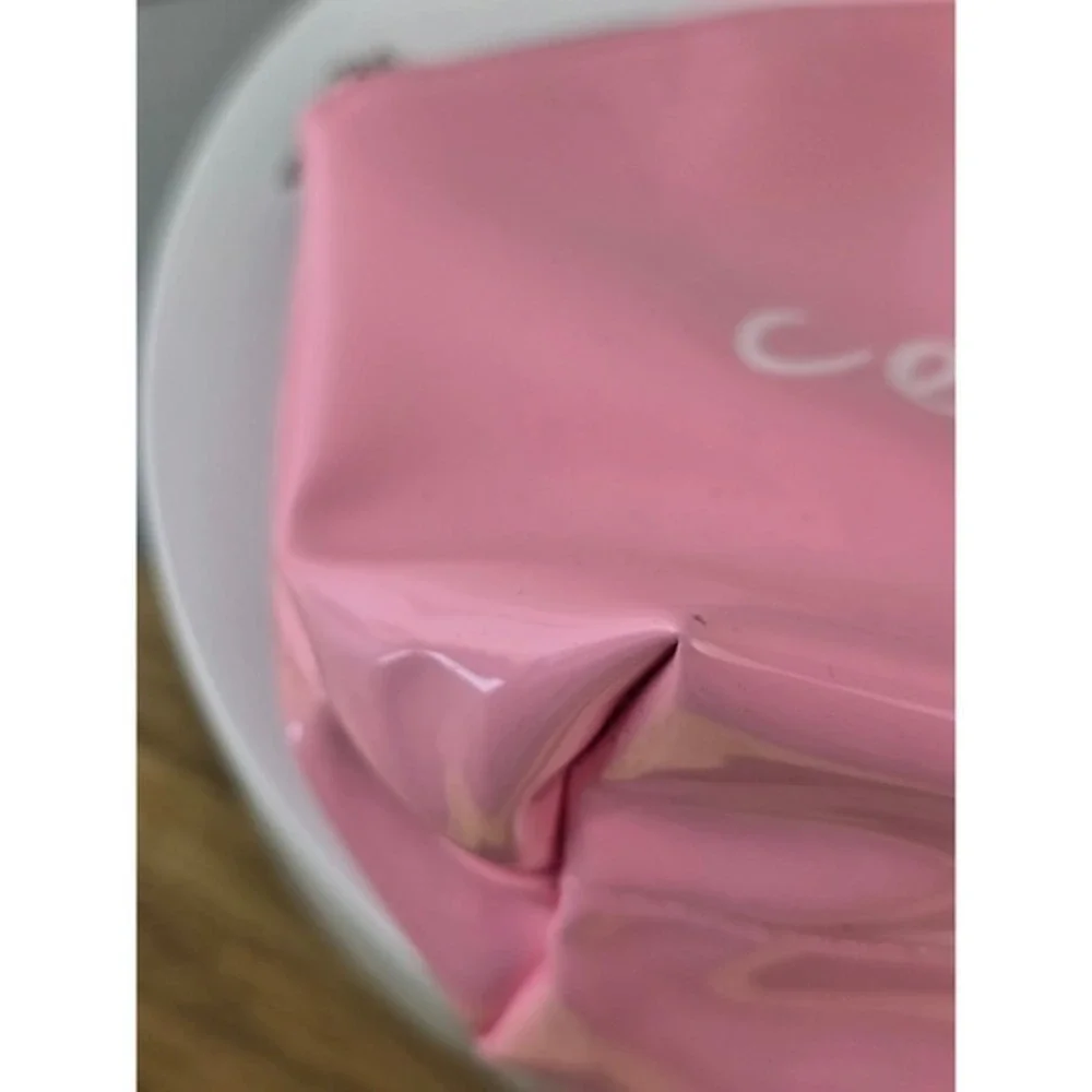 It Cosmetics Celebrate Your Beauty Pink Patent Leather Makeup Bag Dome Pouch