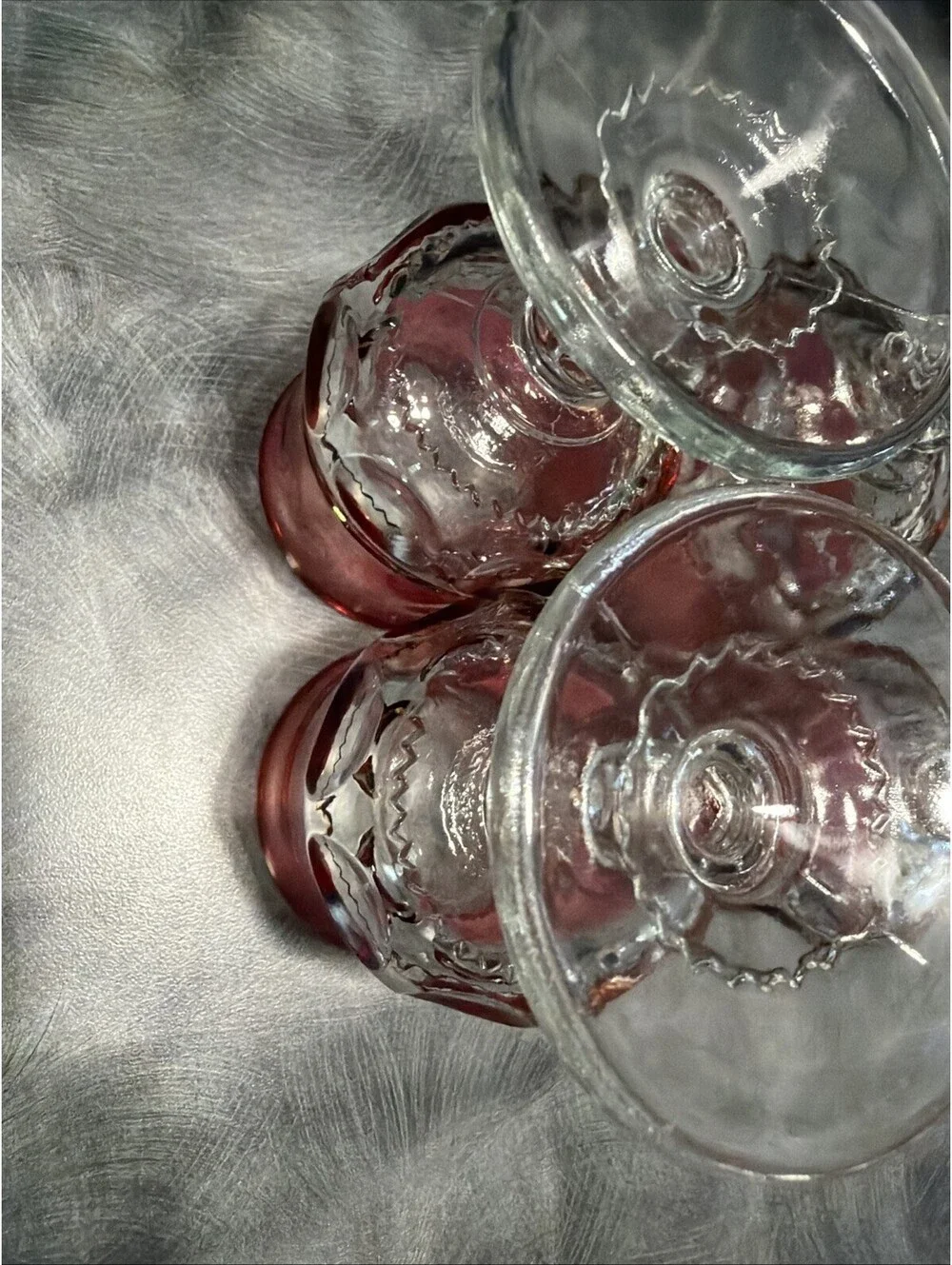 Set Of 4 Vintage Indiana Glass Kings Crown Ruby Red Rim Goblets Cordials