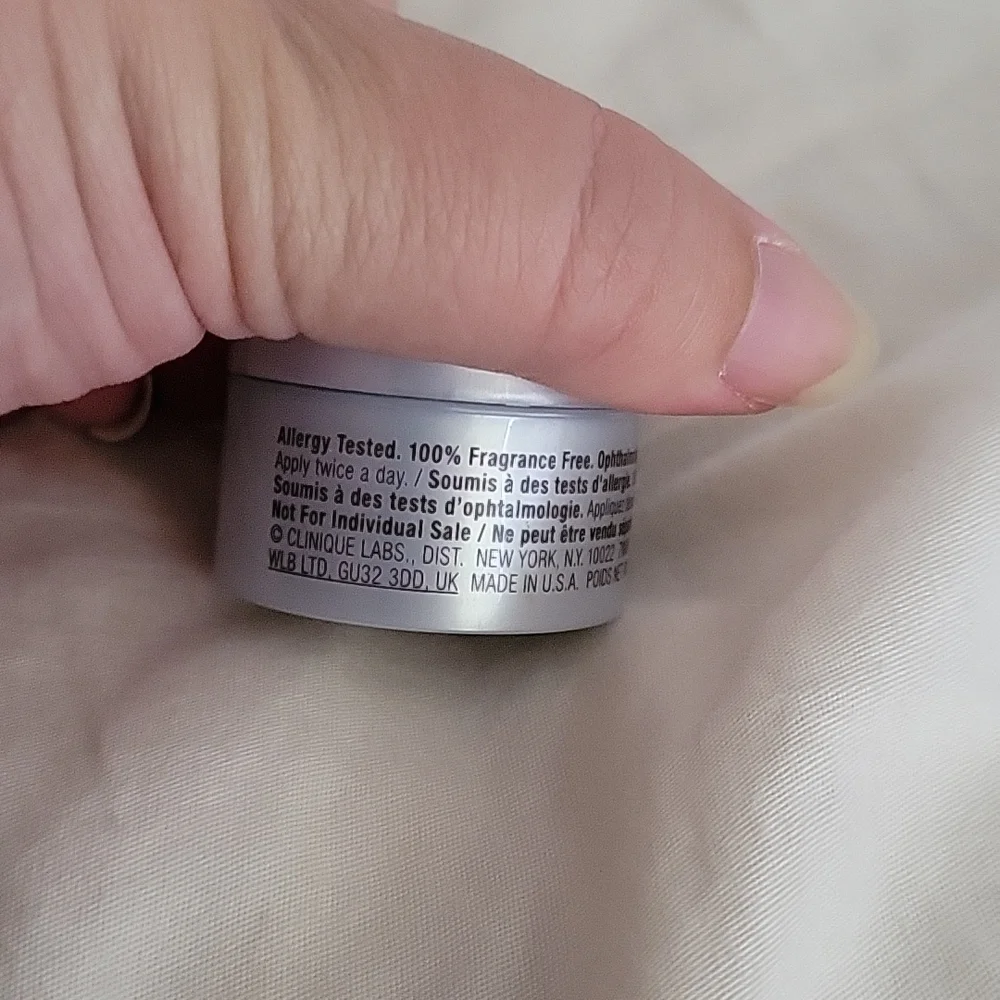 NWOT CLINIQUE Repair laser focus