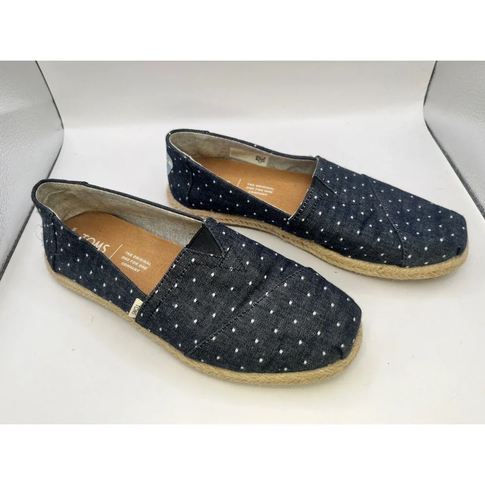 Toms pair black