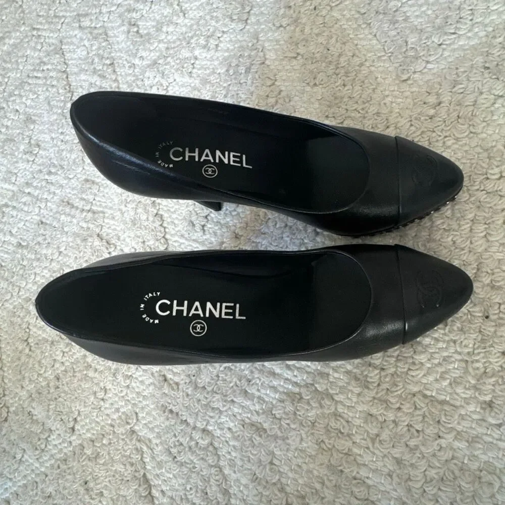 CHANEL this crafted pair