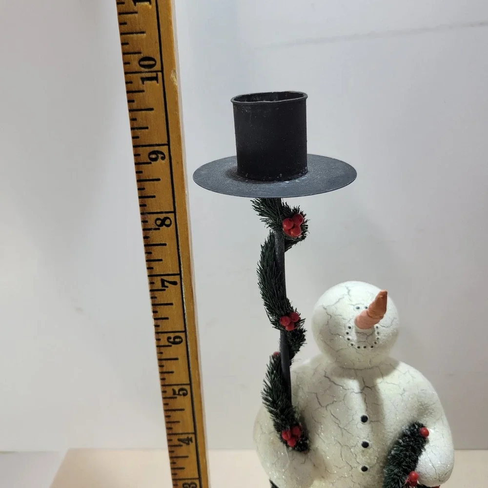 Department 56 embrace charm