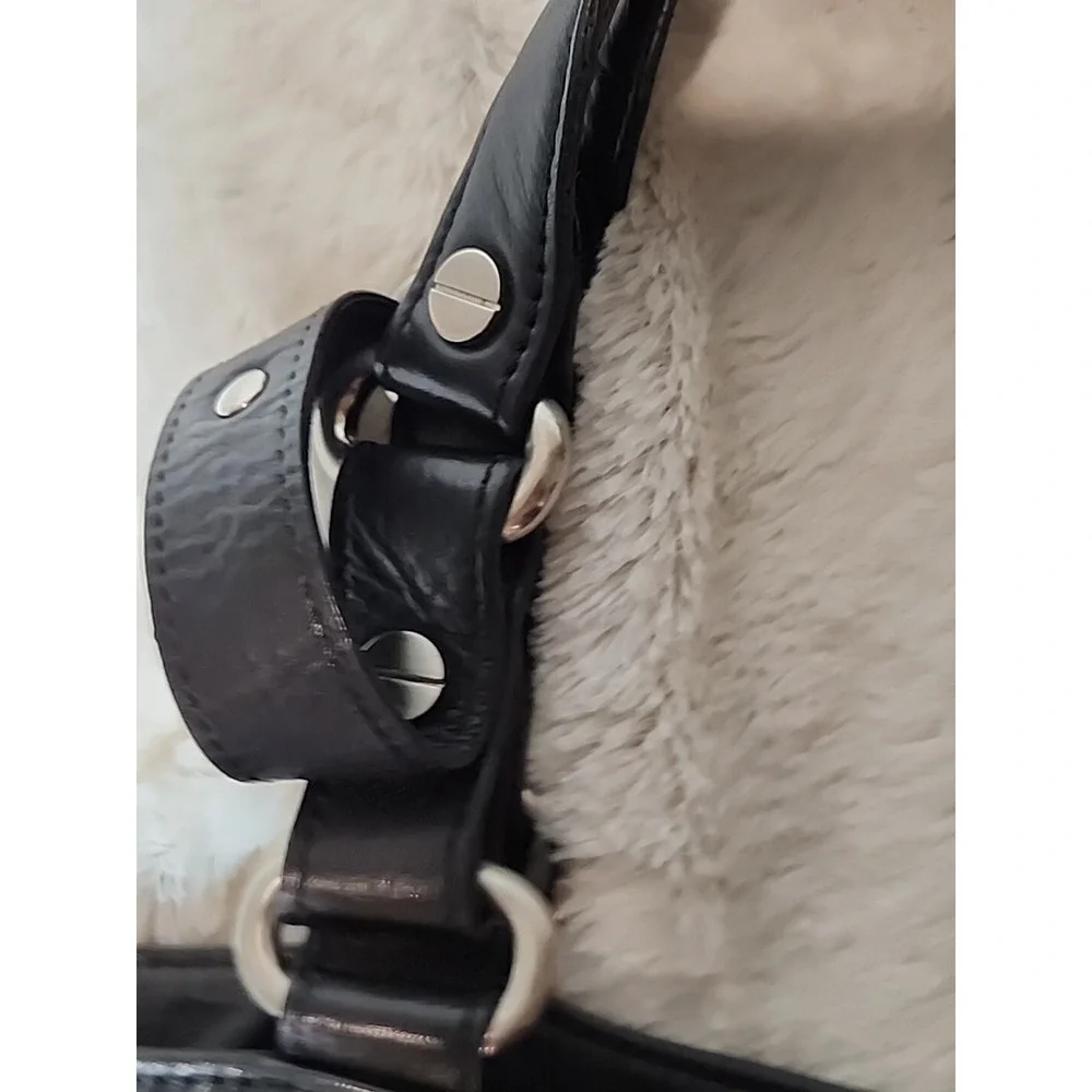 Kenneth Cole size womens