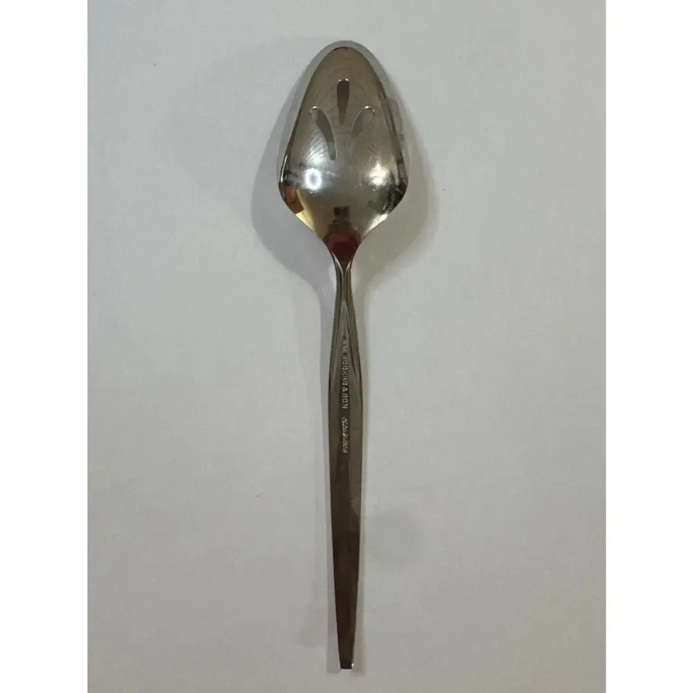 International pierced serving