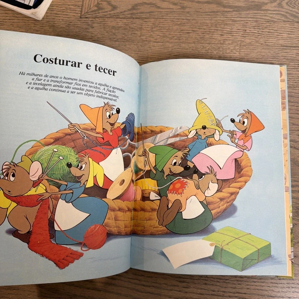 Vtg 1982 WALT DISNEY'S A Casa Saiba Funciona How It Works In The Home Portuguese