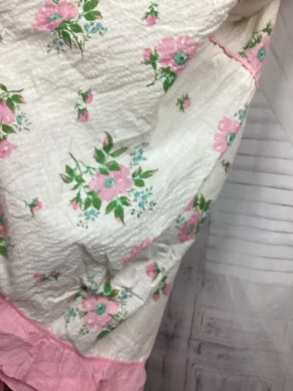 Vintage Floral Pink Ruffled Bedspread Coverlet Twin