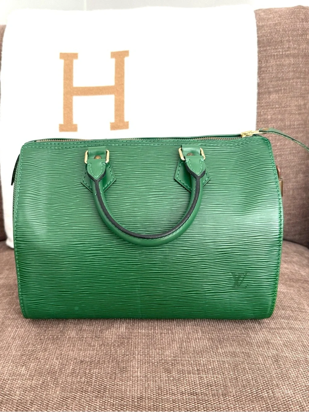 Authentic Louis Vuitton Speedy 25 green epi leather satchel bag  M43014 LV