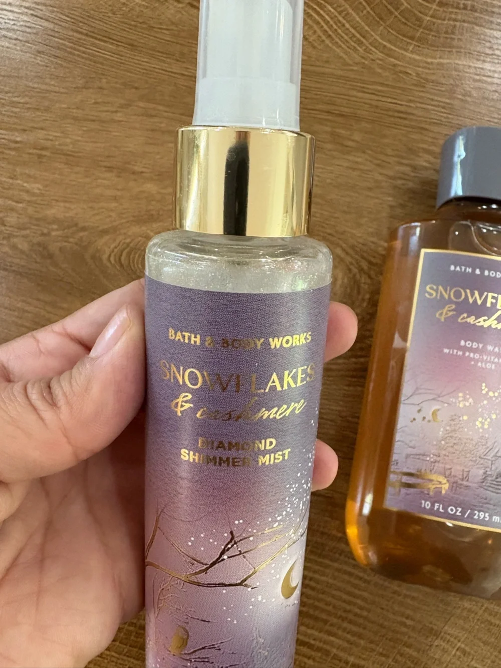 Bath & Body Works Snowflakes & Cashmere Shimmer Mist and Body Wash Set