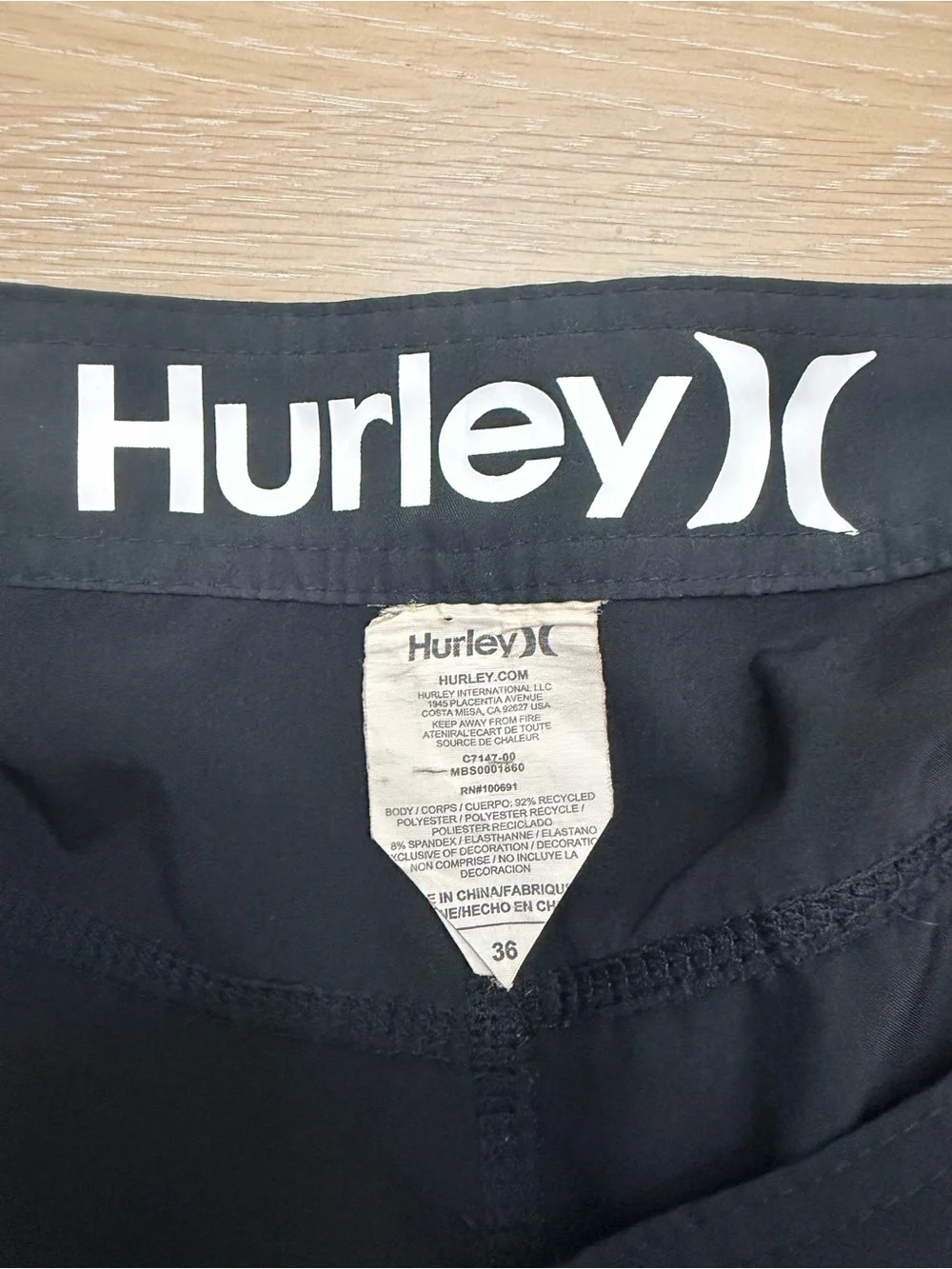 Hurley sleek black