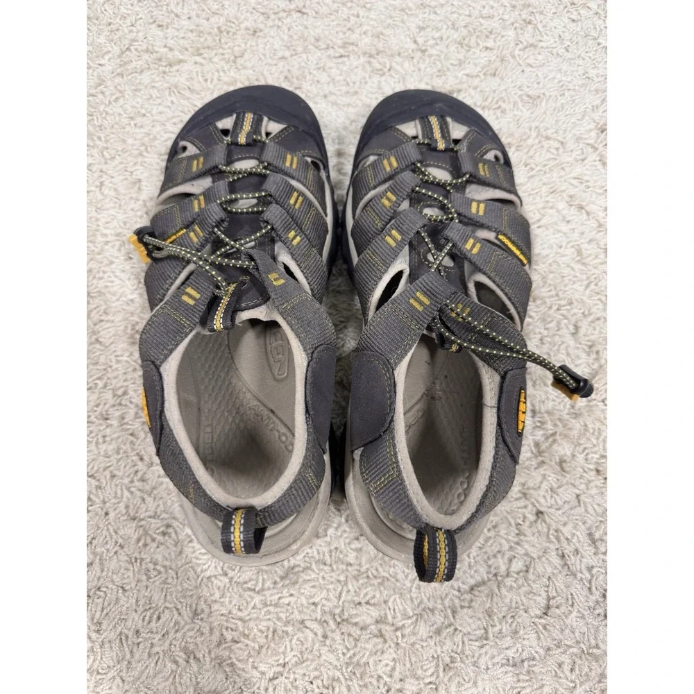 Keen stains ship odors
