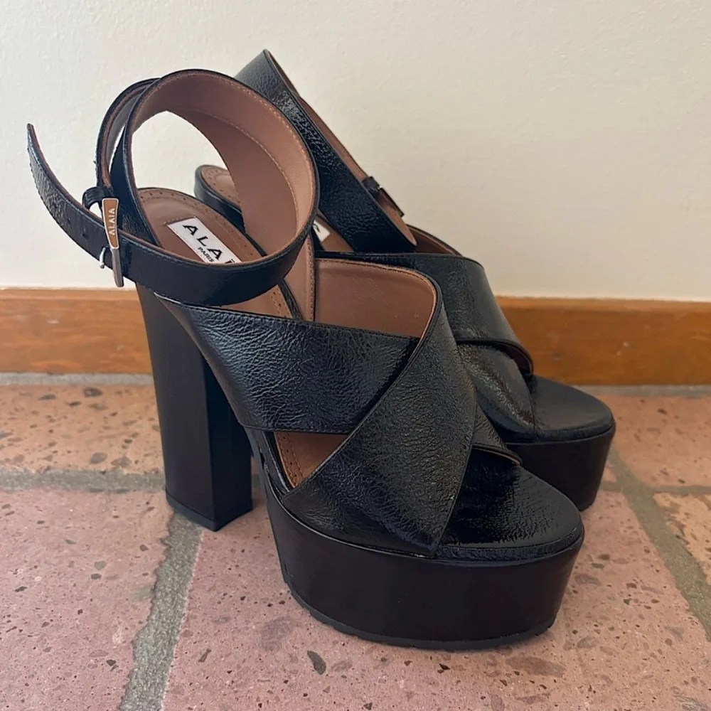 Alaia paris black