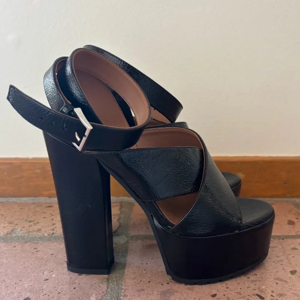 Alaia paris black