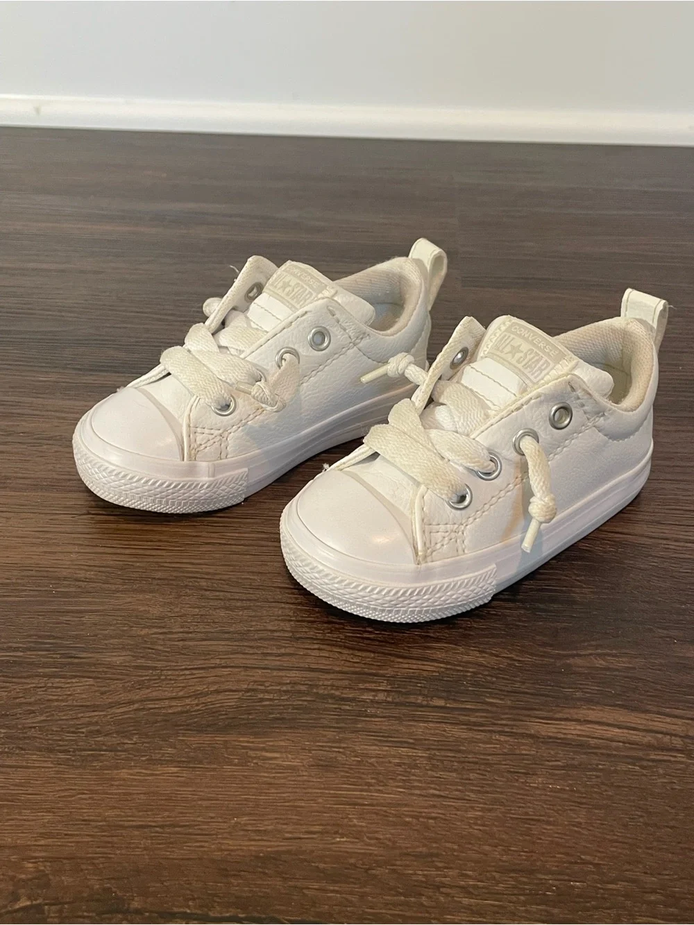 Converse classic white