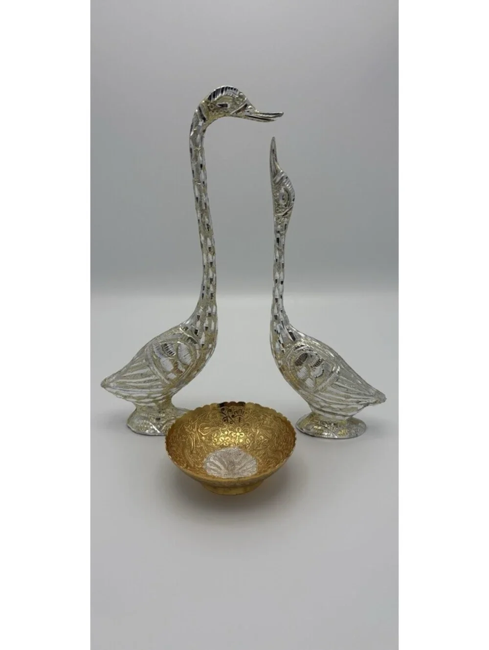 Indian Handricrafts Decor Set-Dual Tone Aluminum Kissing Swan Couple Statue