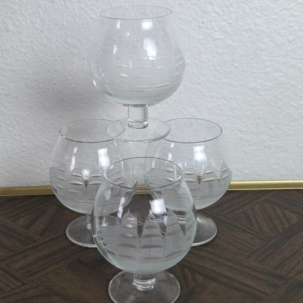 Vintage Etched Frosted Sailboat Brandy/Cordial Snifter Glasses Set of‎ 4