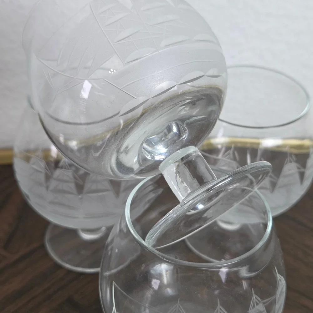Vintage Etched Frosted Sailboat Brandy/Cordial Snifter Glasses Set of‎ 4