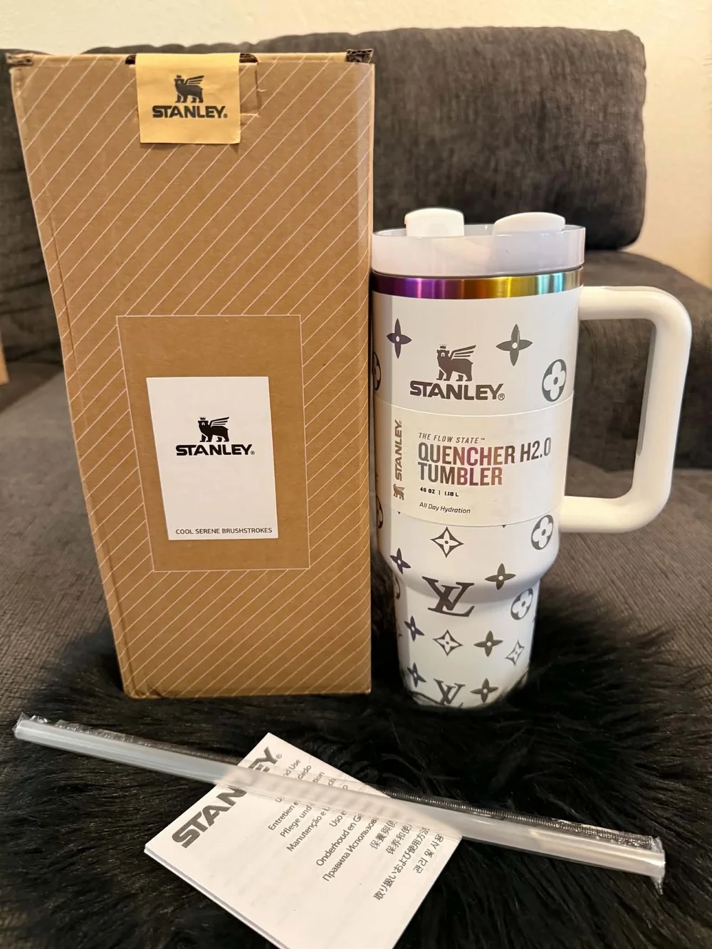 Stanley White Quencher H2.0 Tumbler with Rainbow Rim