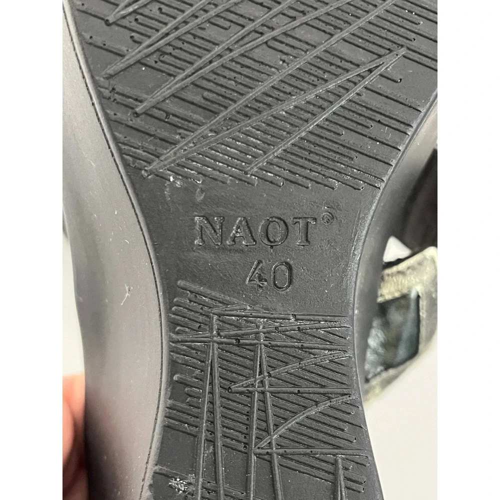 Naot Wedge Sandals Womens 40 Silver‎ Pewter Metallic Leather Buckle Slide Shoes
