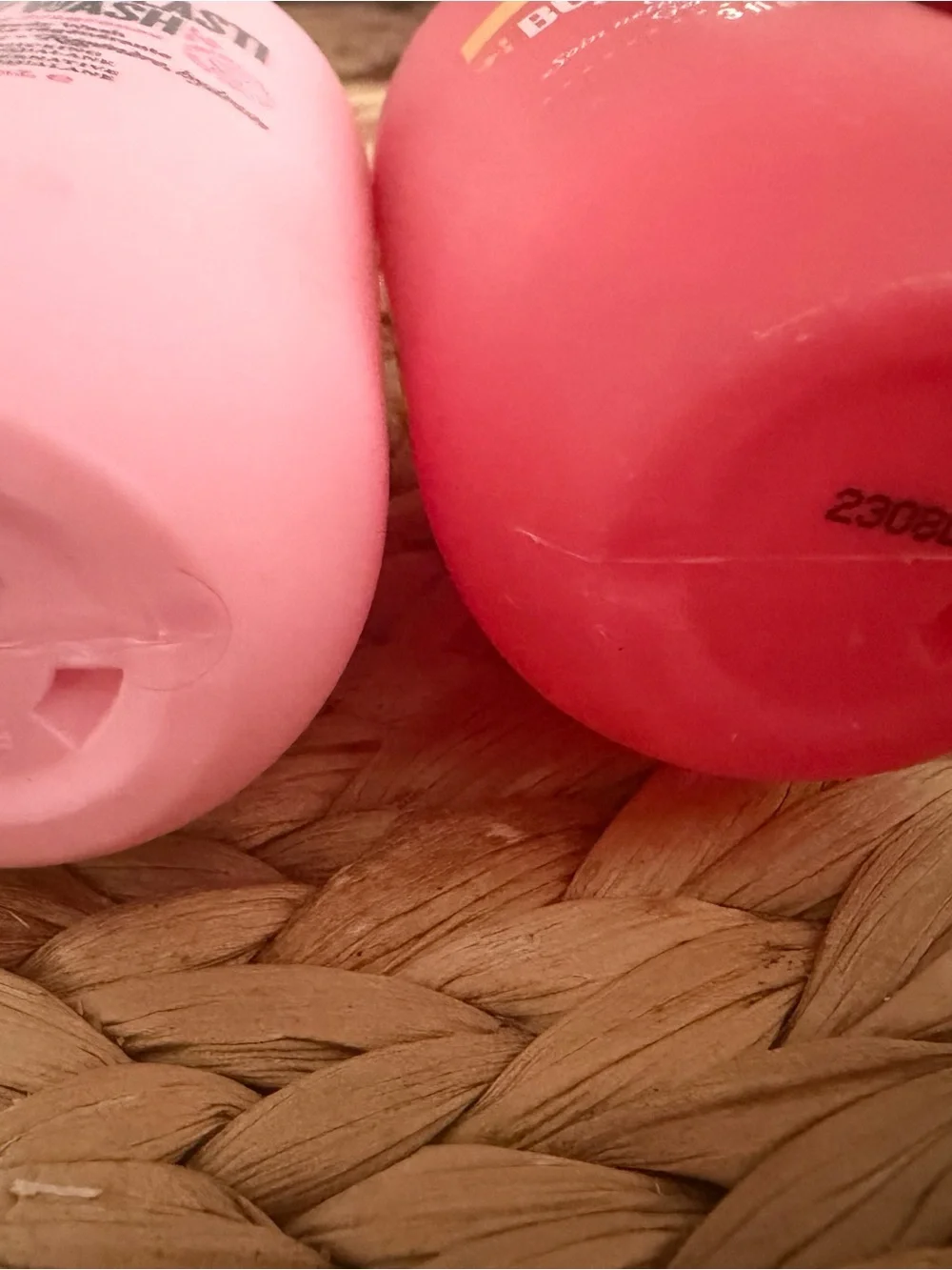 Sol de Janeiro Pink & Coral Body Wash Duo - Beija Flor Elasti & Bom Dia Bright